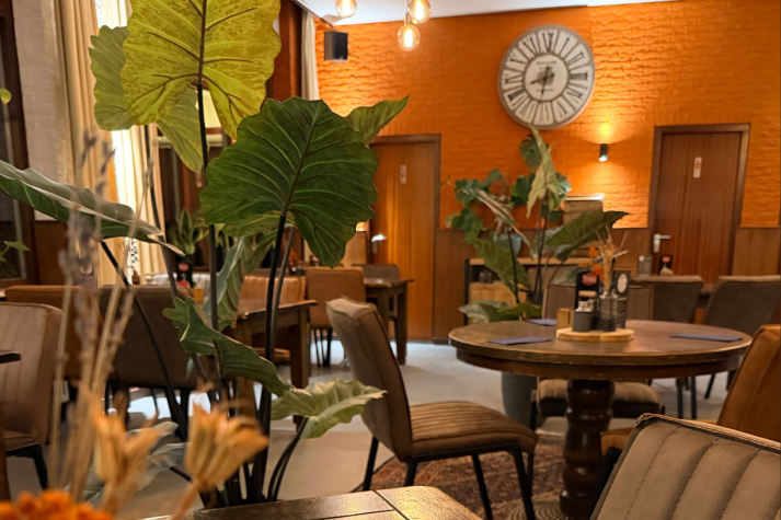 Bistro Bruggink 3 {{brizy_dc_image_alt imageSrc=